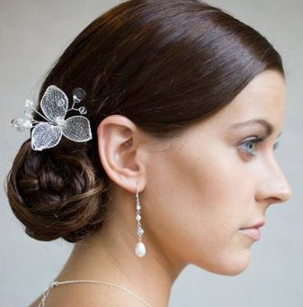 Menyasszonyi frizura ,hosszú barna hajból 10, Bridal long brown hair 10 Forrás:http://www.etsy.com