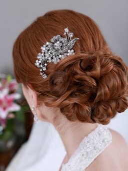 Menyasszonyi frizura ,hosszú barna hajból 13, Bridal long brown hair 13 Forrás:http://www.etsy.com
