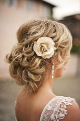 Menyasszonyi frizura ,hosszú szőke hajból 10, Bridal long blonde hair 10 Forrás:http://foto-pricheski.ru