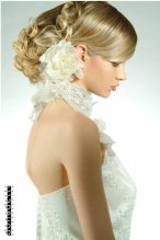 Menyasszonyi frizura ,hosszú szőke hajból 2 , Bridal long blonde hair 2 Forrás:http://www.nicodonadelli.it