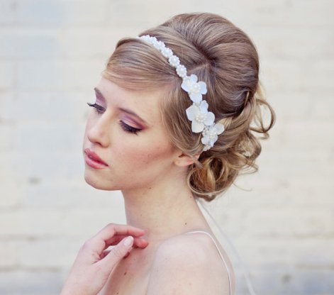 Menyasszonyi frizura ,hosszú szőke hajból 8, Bridal long blonde hair 8 Forrás:http://foto-pricheski.ru